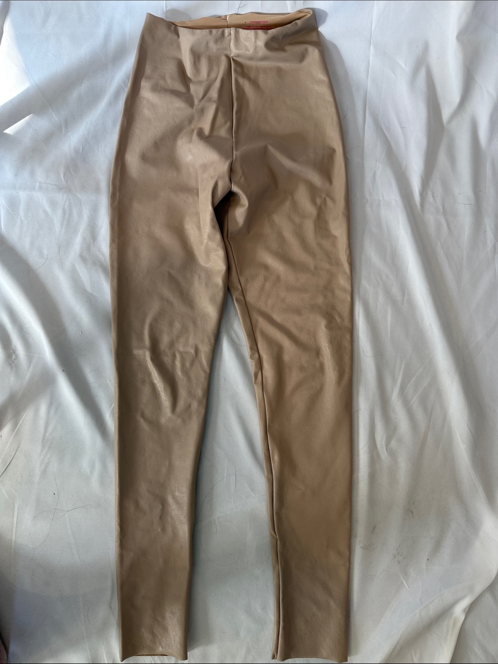 New never worn Commando Nude Faux Leather Leggings S